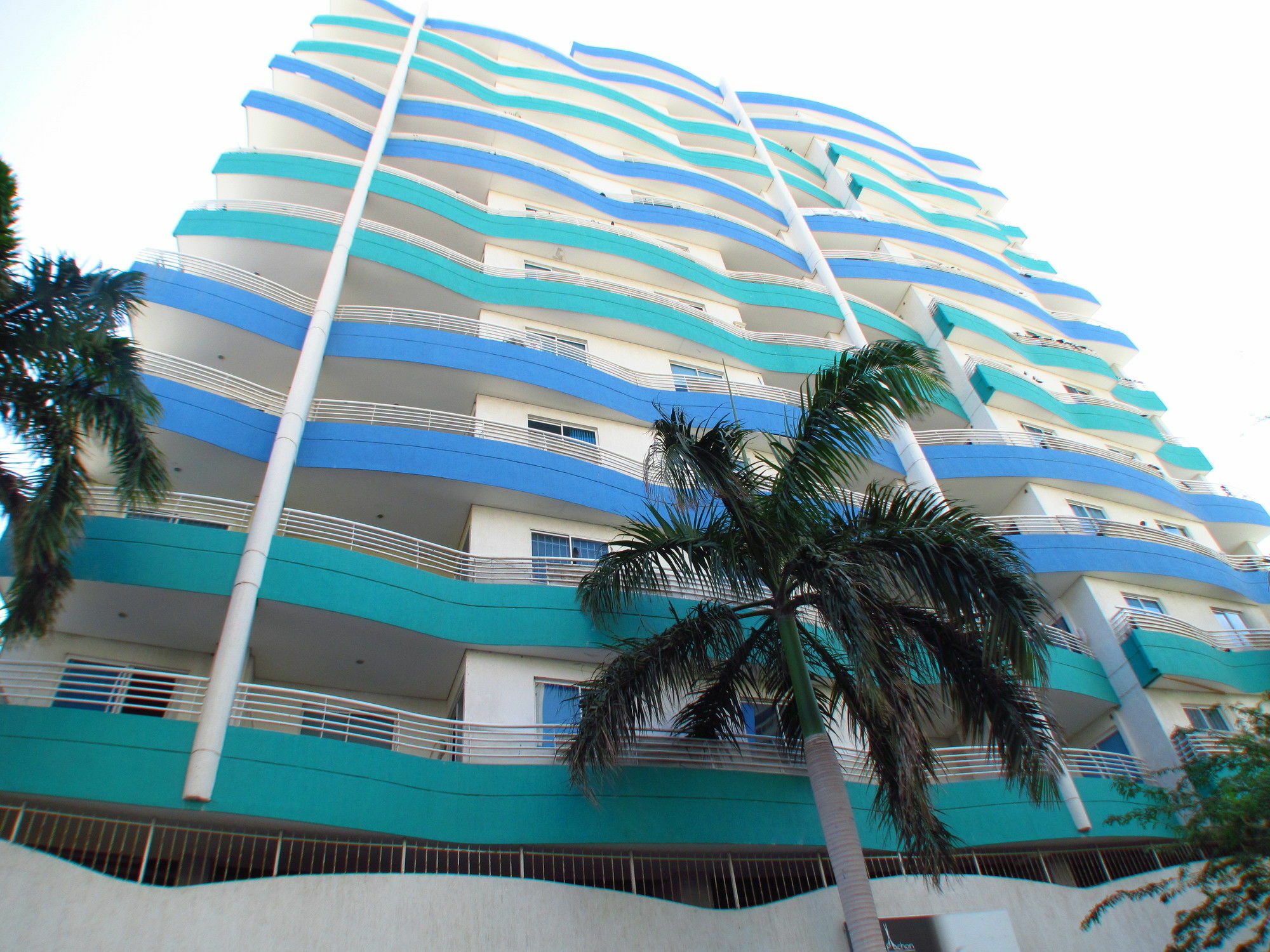 Apartamentos Suiteline Plus - Cerca Al Mar Puerto de Gaira Dış mekan fotoğraf
