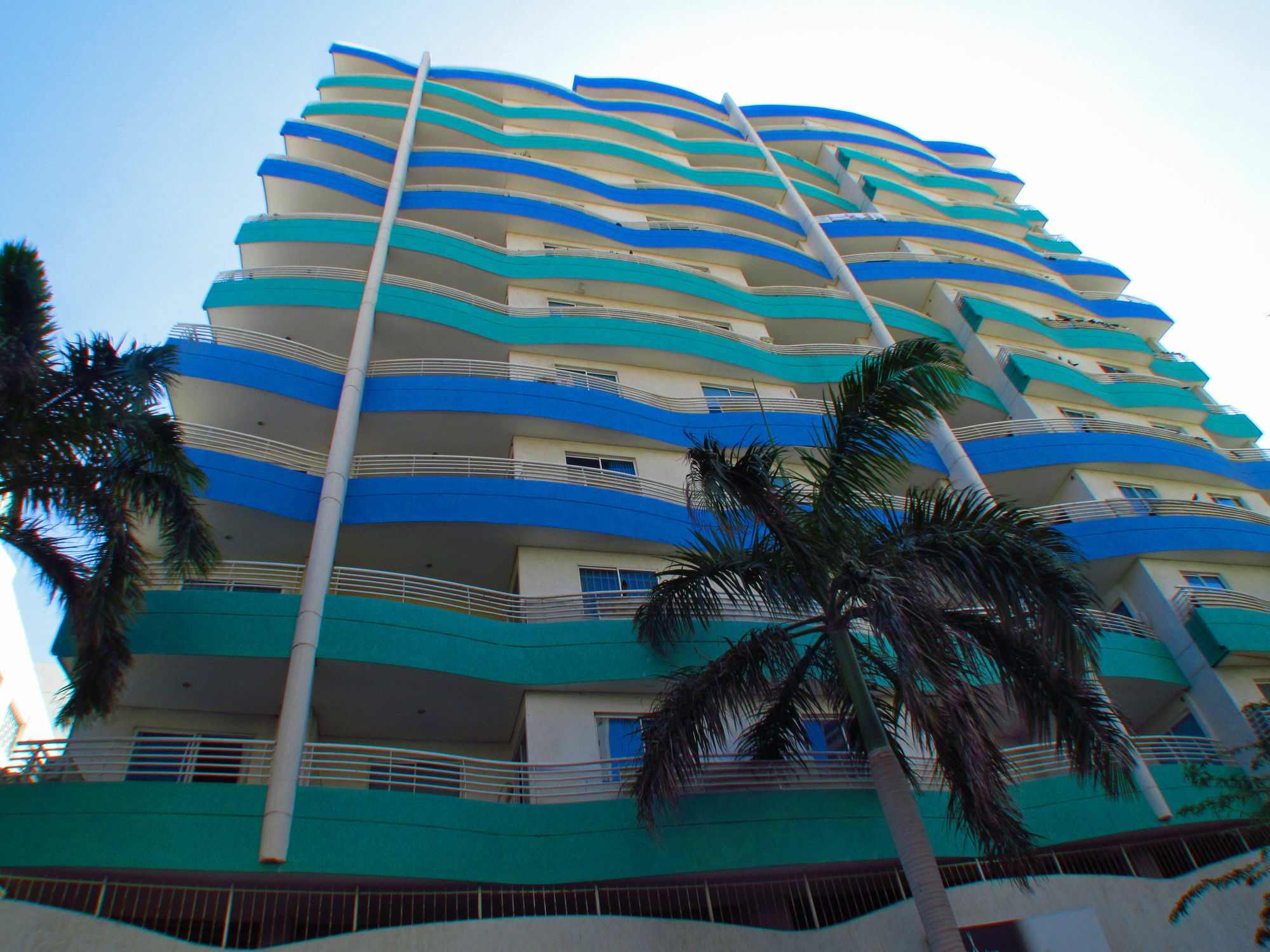 Apartamentos Suiteline Plus - Cerca Al Mar Puerto de Gaira Dış mekan fotoğraf